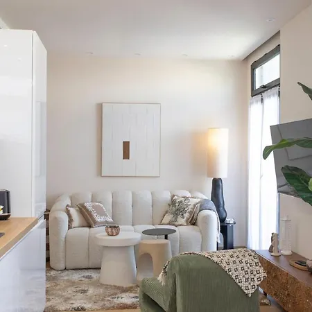 شقة #52 Etoile ,central, Balcony, Ac-5 Min P Massena *
