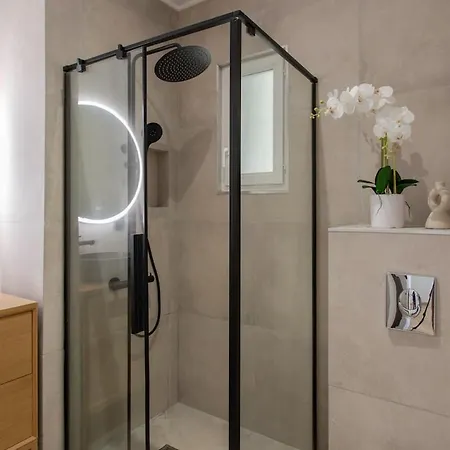 #52 Staywiz Us - Etoile ,central, Balcony, Ac-5 Min P Massena Apartment *