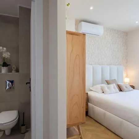 #52 Etoile ,central, Balcony, Ac-5 Min P Massena *