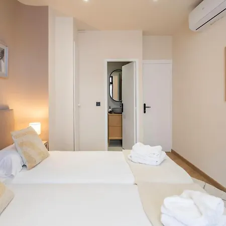 #52 Etoile ,central, Balcony, Ac-5 Min P Massena